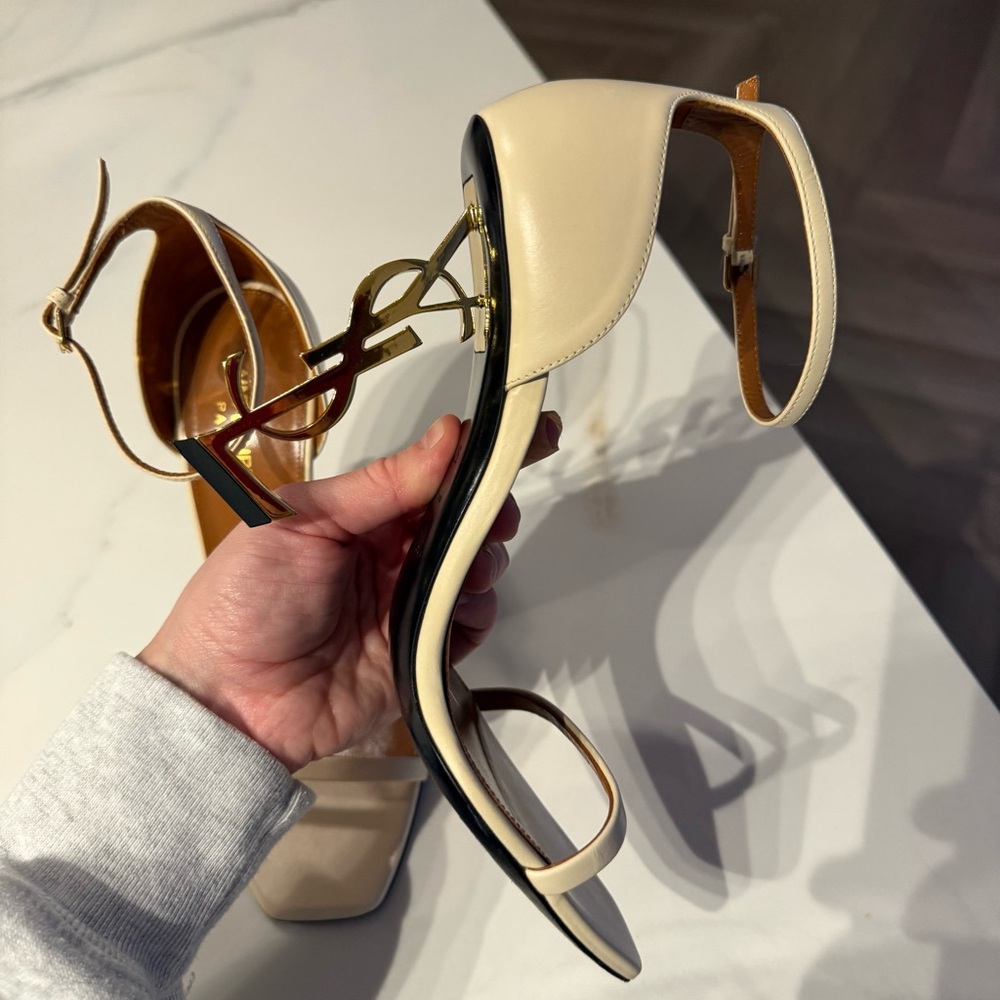 YSL 7.5 LIKE NEW - Picture 5 of 9